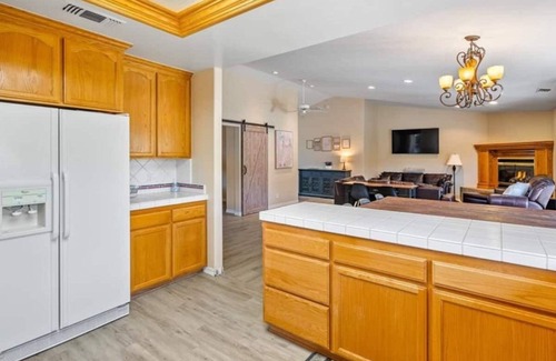 Atascadero House | Private Hilltop Family Resort - Sleeps 25+