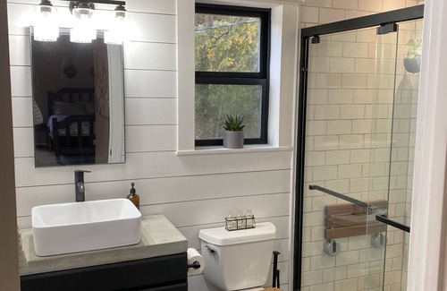 Murphys Apartment | Private Hilltop Studio