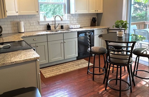 Columbia House | Private Home a Minute Away from Downtown Columbia, MO!