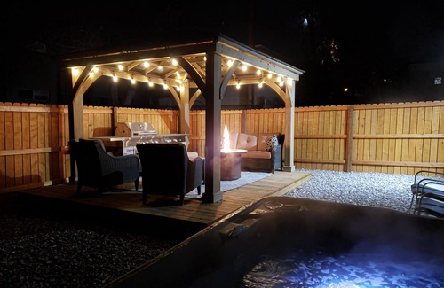 Downtown Salt Lake City House | Private Home+Backyard Refuge w Full Fence, BBQ, Gazebo+Walk to Downtown+Pets Ok!