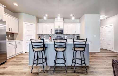 Boardman Apartment | Private Home, Garage & Yard - #650 Boardman