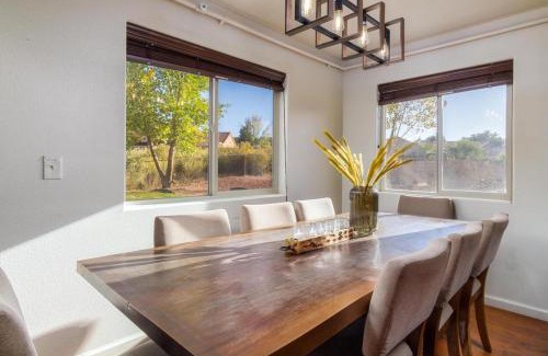 La Verkin House | Private Home, Pool and Hot Tub designed to accommodate large groups