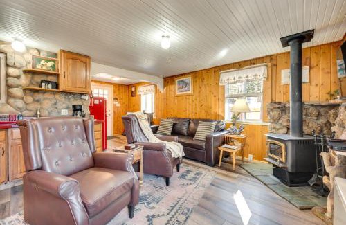 Drake House | Private Hot Tub and Deck Riverfront Escape in Drake