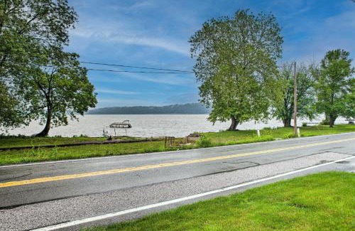 Wrightsville House | Private Hot Tub at Cozy Wrightsville Cottage!