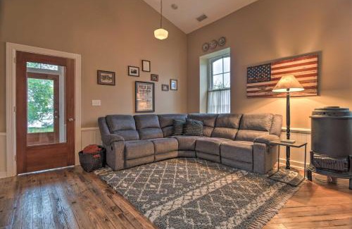 Wrightsville House | Private Hot Tub at Cozy Wrightsville Cottage!