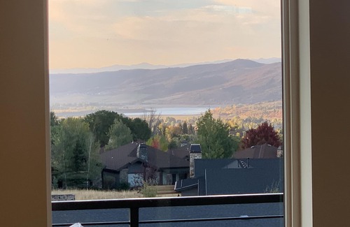 Wolf Creek House | Private Hot tub! Bridges Powder Mountain near Eden new 4 bedroom house