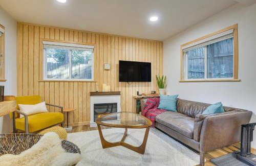 Crestline Apartment | Private Hot Tub! Cozy Crestline Cabin 1 Mi to Lake
