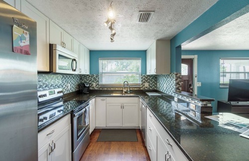 North Hyde Park House | Private Hot Tub near Univ of Tampa; Nestled in Downtown