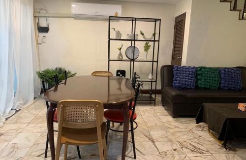 Khlong Tan Nuea Villa | Private House 3 Suite Beds + Double Beds in Heart of Phromphong