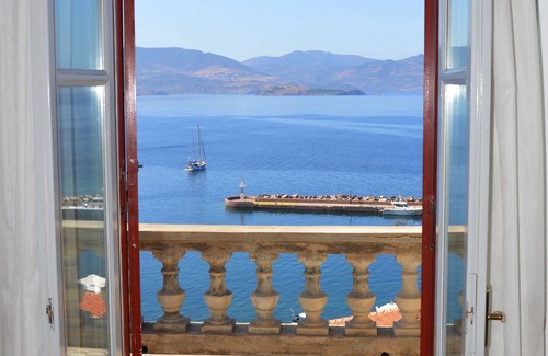 Mithimna House | Private House amazing sea views near beach, great for families