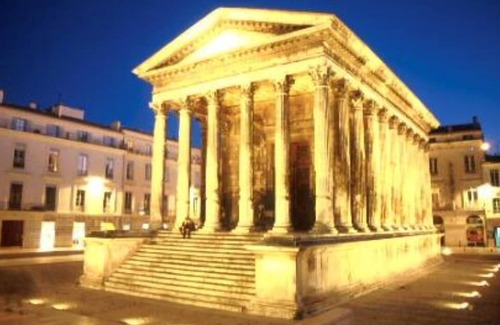 Beaucaire House | Private house on 1 floor with garden 2200m² and private pool