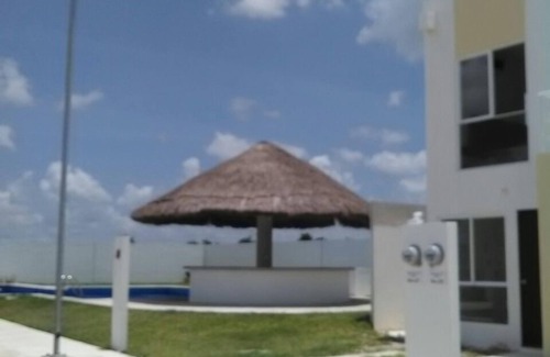 Cancun House | PRIVATE HOUSE WITH POOL, A/C ROOMS, GREAT LOCATION, FAMILIAR, PEACEFUL.
