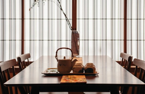 Shimogyo House | Private Kyomachiya with garden, 2 minutes walk to bus stop, 8 minutes walk to Gojo subway station, 10 minutes walk to Shijo Karasuma area, family-friendly, pet accommodation allowed