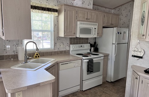 Fort McCoy House | Private lake community with boat ramp, beach and proximity to Springs & hiking