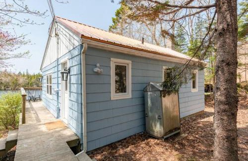 Halifax County House | Private Lakefront Escape - Swim, Sip Wine & Stargaze