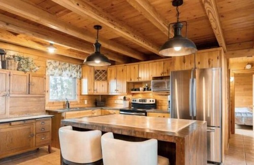 St. Andrews Cabin | Private LakeFront Fishing Sanctuary on 22 Acres