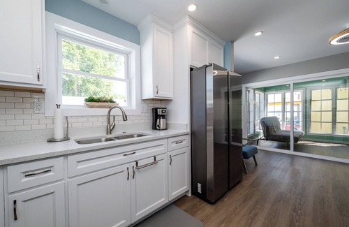 Paw Paw Lake Resort | Private Lakefront Resort for 69+ Paw Paw Lake