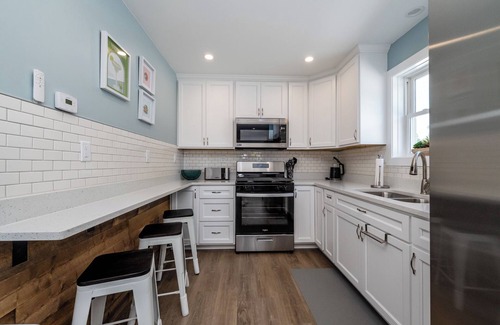 Paw Paw Lake Resort | Private Lakefront Resort for 69+ Paw Paw Lake