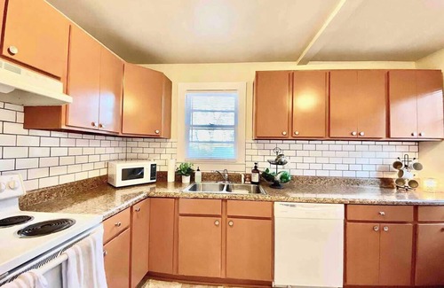 Griffin Heights House | Private Large Bedroom blocks from FSU