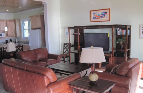 Cherokee House | PRIVATE LUXURY Beachfront Home, Beach Cabana, Kayaks, Paddle Board