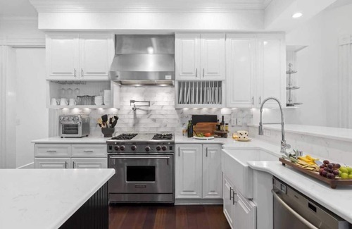 Blowing Rock House | Private luxury Home 1 block off Main St. Pet-Friendly. Your BlowingRockDream.com