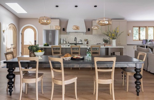 Healdsburg House | Private Luxury home in Healdsburg with Vineyard, Sauna, Hot tub, Tesla Charger