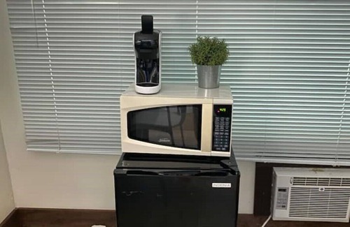 Northeast Miami Apartment | Private Master Suite with Den & Separate Entrance