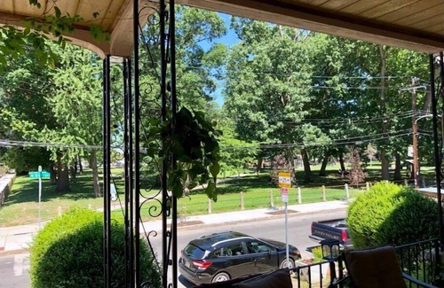 Garden Court Apartment | Private Modern 1 Bedroom - Back Patio, near UPenn