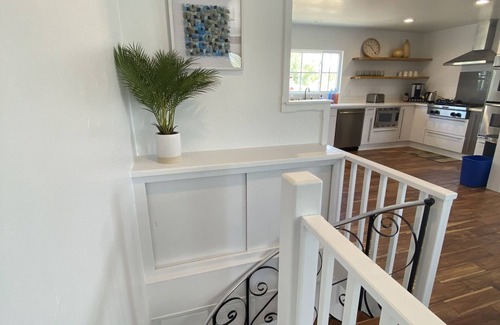 Temecula House | Private modern barn custom home, mini golf, ping pong.sleeps 16. Best location.