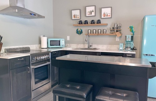 Pinellas Point Cottage | Private modern guest house with pool.