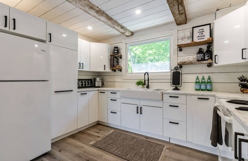 Gravenhurst Cottage | Private & Modern Muskoka Lakefront Cabin