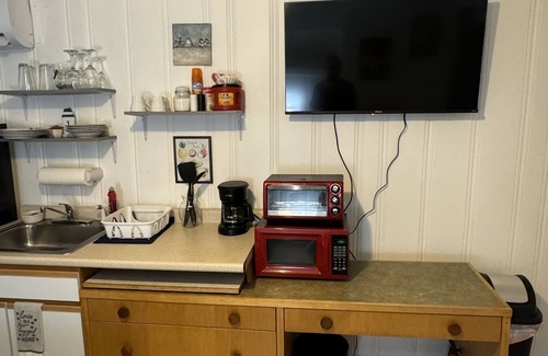 Hampton Apartment | Private Motel Room at North Beach! Walk across the street to the beach!