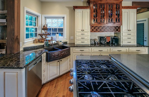 Banner Elk House | Private Mountain Getaway with Amazing Views, Location, & Space