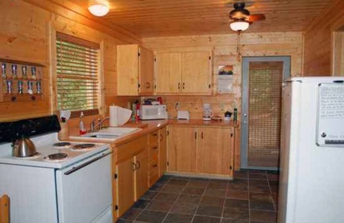 Ellijay Cabin | Private mountain Property, end of the road Privacy