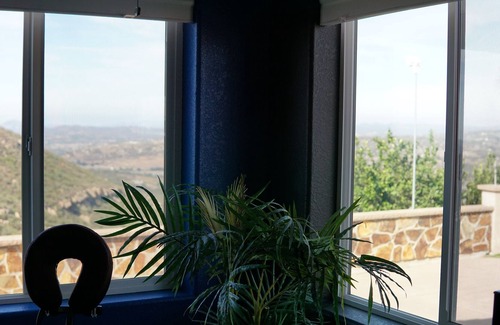 Ramona House | Private Mountaintop Casita in San Diego wine country
