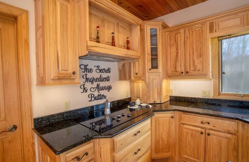 Tynecastle Cabin | Private Oasis in Tynecastle