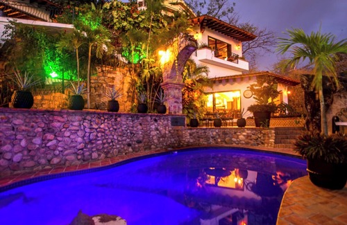 South Shore Hotel Area Villa | Private Ocean View Villa is all yours, Chef, Pool & Jacuzzi –Special 2026 Rates!