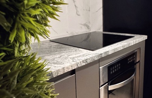 East Allegheny Apartment | Private Parking Modern Oasis King bed