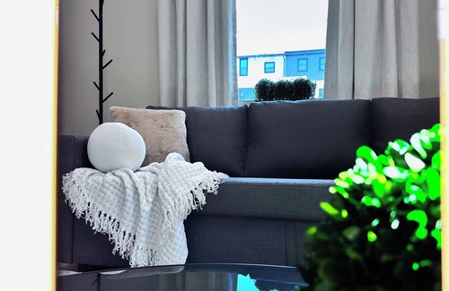 East Allegheny House | Private Parking