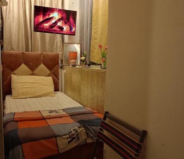 Al Barsha 1 House | Private Partition room