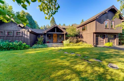 Truckee House | Private Patio and Gas Grill Stunning Truckee Home