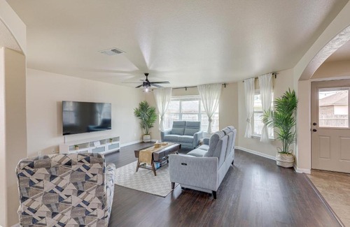 Killeen House | Private Patio Modern Killeen Vacation Rental!