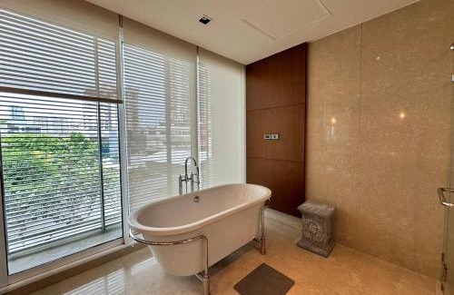 Khlong Tan Apartment | Private Penthouse in Central Sukhumvit