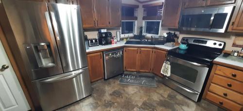 Sevierville House | Private Pet Friendly Home Near Exotic Deer Farm Close to Pigeon Forge, Gatlinburg TN