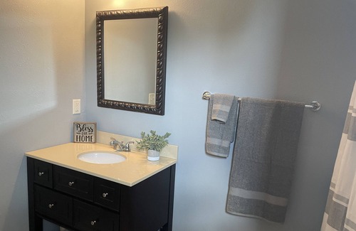 Appleton House | Private Pet-friendly Home Close To The Green Bay Packers and Other Entertainment