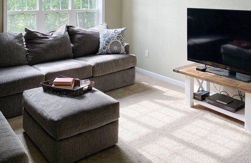 Appleton House | Private Pet-friendly Home Close To The Green Bay Packers and Other Entertainment