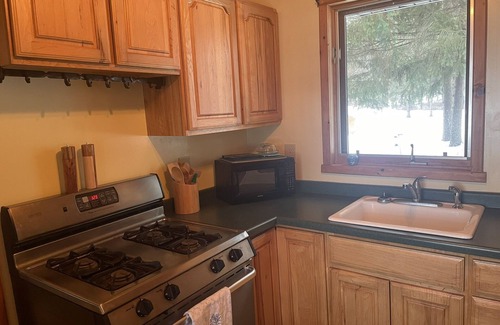 Winter Cabin | Private, Pet Friendly Lakefront Cabin