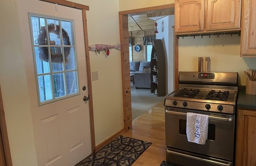 Winter Cabin | Private, Pet Friendly Lakefront Cabin