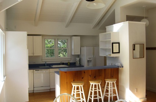 Quidnet Cottage | Private, pet friendly comfortable and clean family cottage