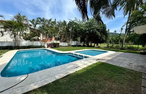 Ixtapa Villa | Private Pool Villa By Beach – Big Groups Welcome!